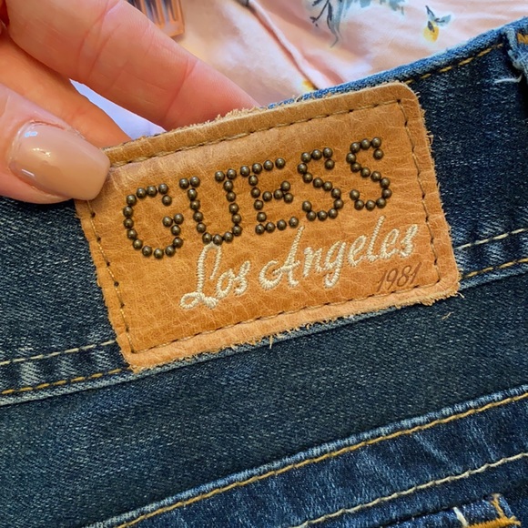 Guess jean shorts - Picture 4 of 4